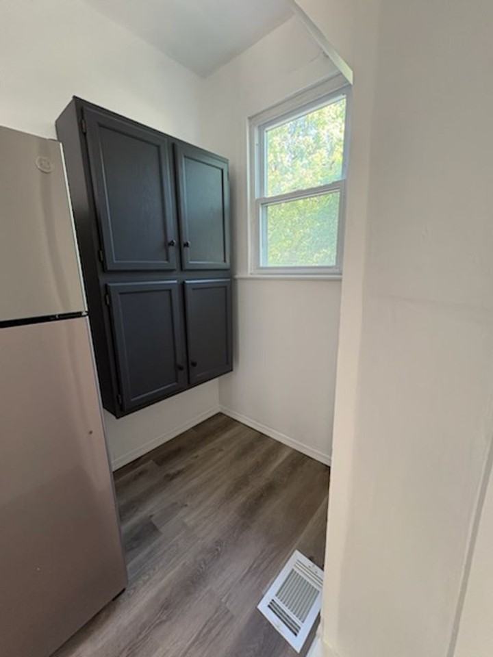 1204 Delmar Ave - Photo 6 of 16