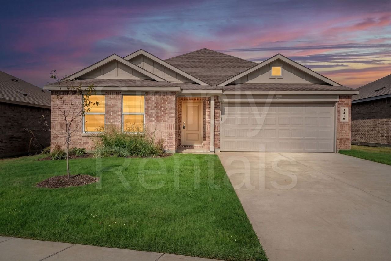 1410 Gratiot Dr - Photo 2 of 38