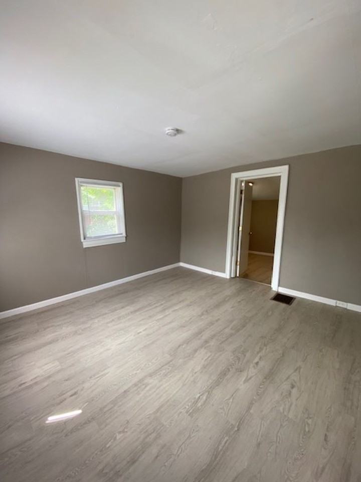 2506 Tibbitt St - Photo 2 of 8