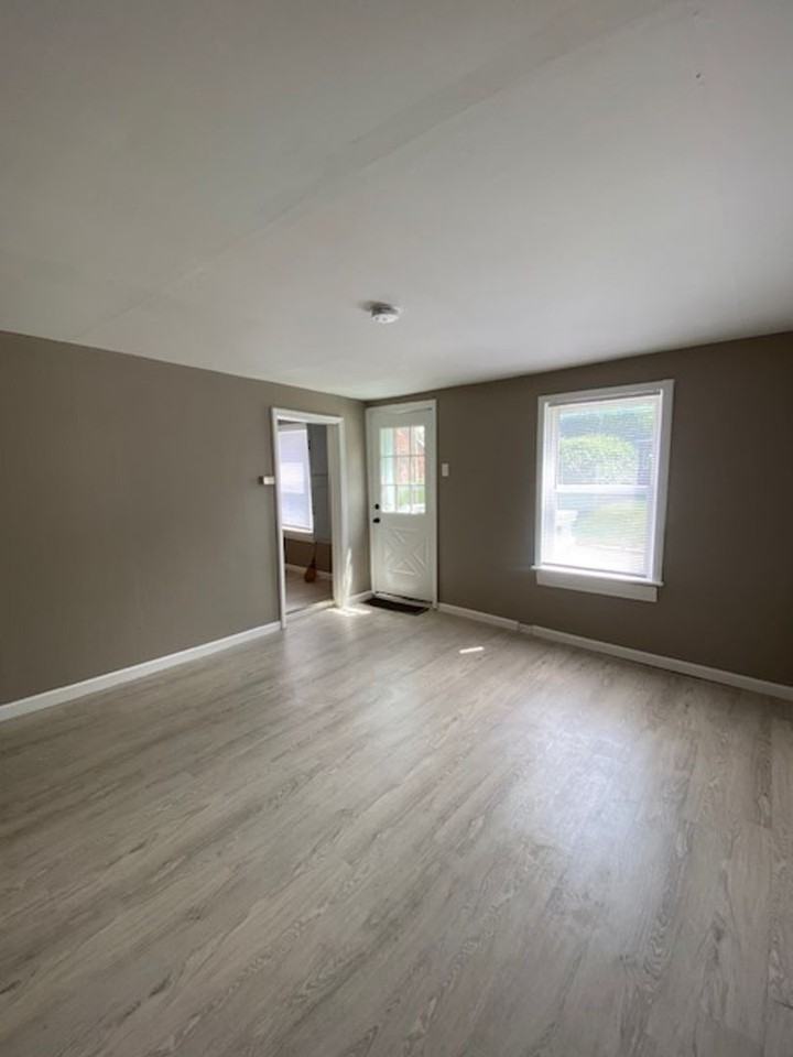 2506 Tibbitt St - Photo 3 of 8