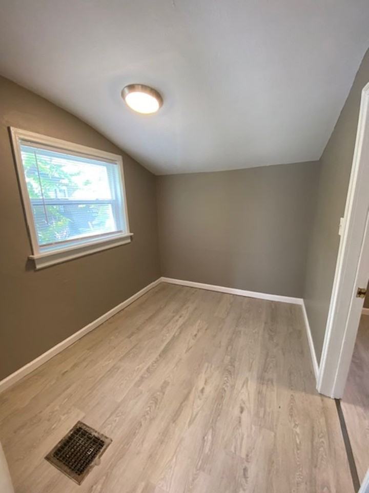 2506 Tibbitt St - Photo 4 of 8