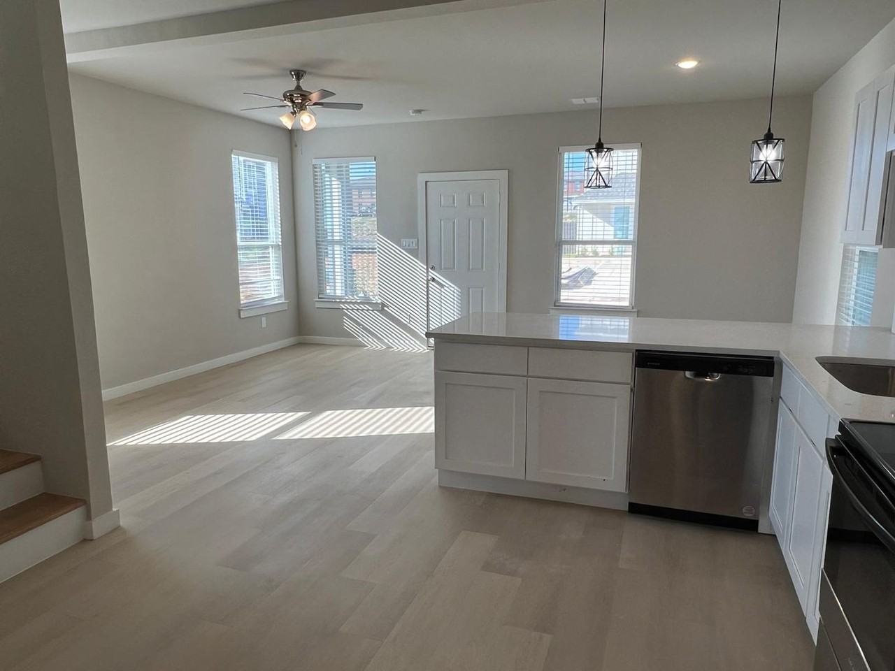 3419 Valley Vista Dr - Photo 4 of 16