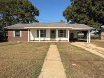560 Lark St - Photo 1 of 1