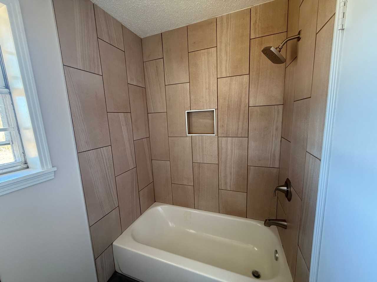 560 Lark St - Photo 7 of 10