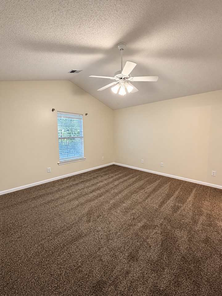 8356 Tartan Ln - Photo 7 of 19