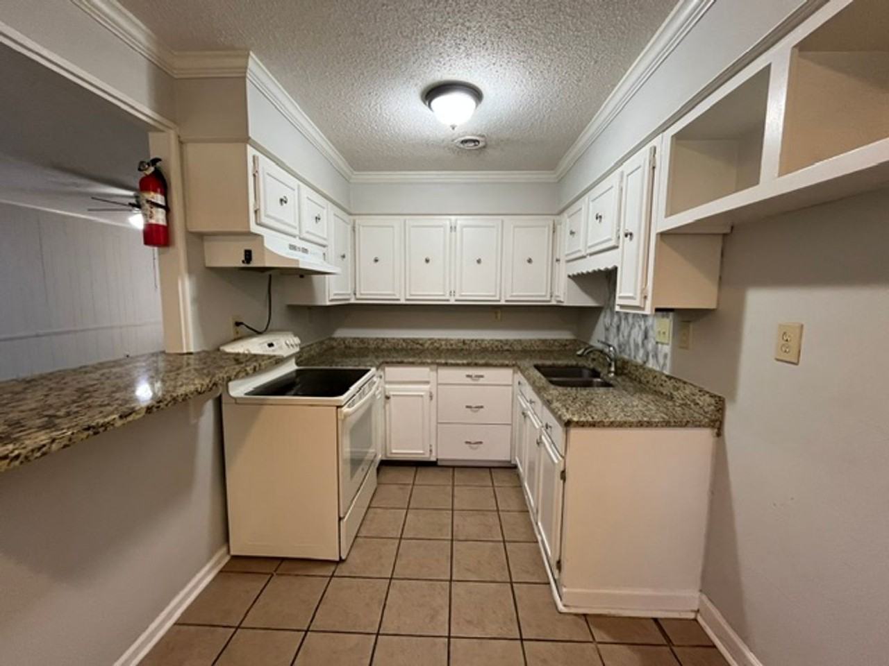 3300 Mayfair Dr - Photo 4 of 12