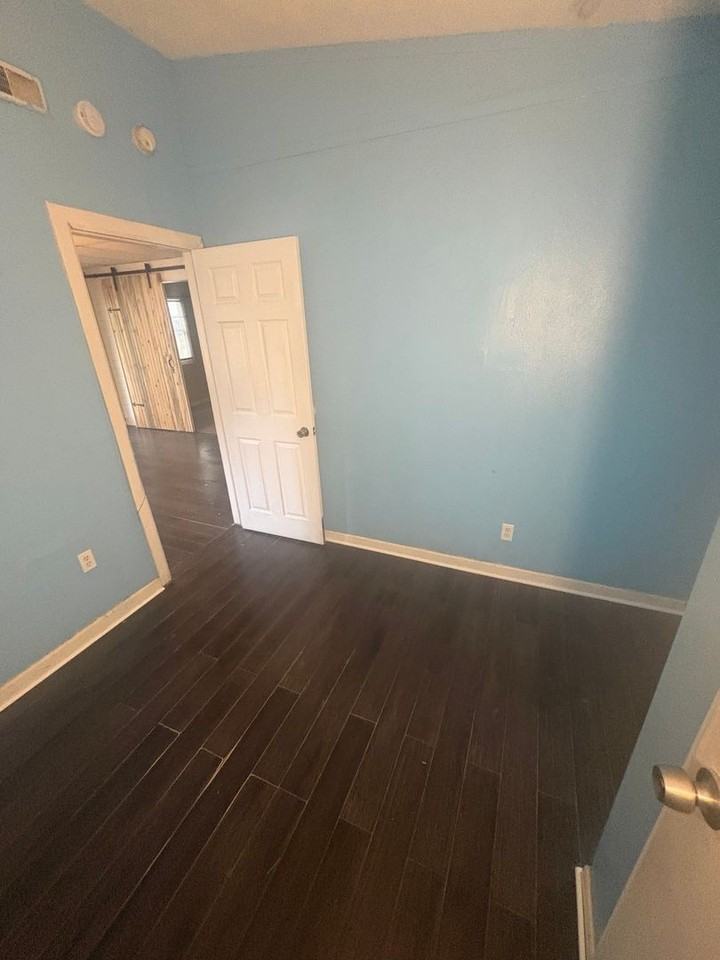 1121 Saint Helena Dr - Photo 3 of 11