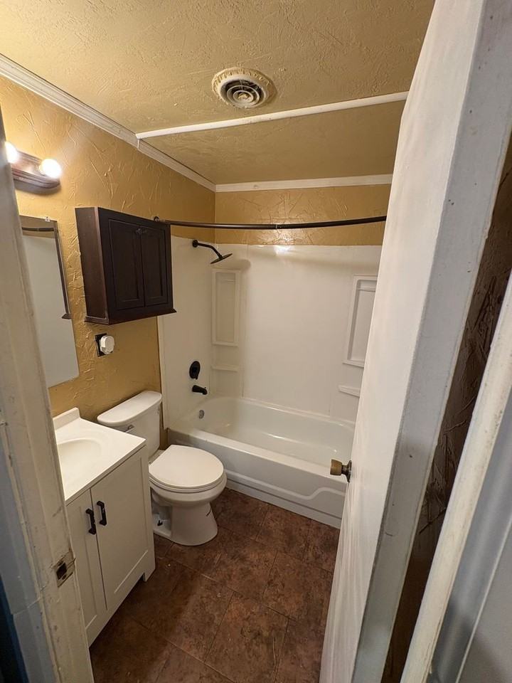 1121 Saint Helena Dr - Photo 6 of 11