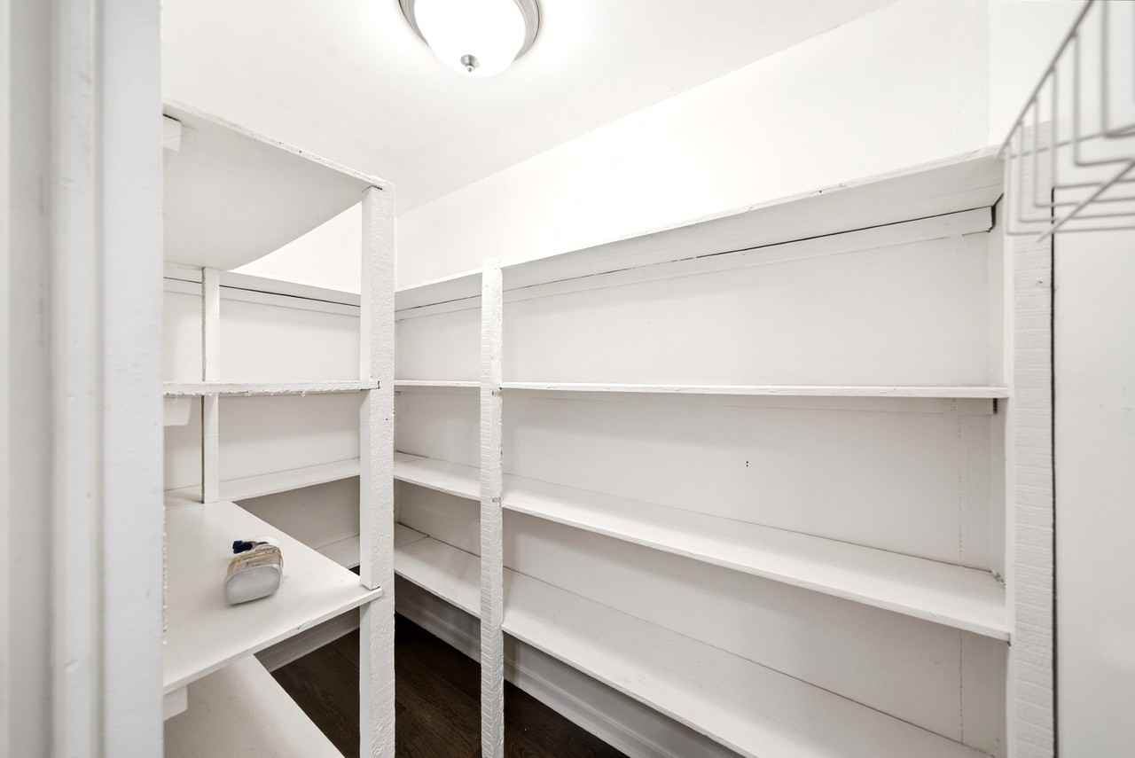 1409 Sherrye Dr - Photo 7 of 34