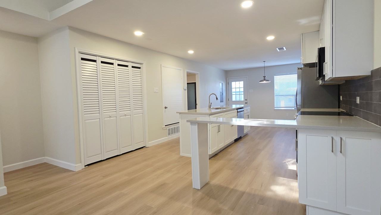 519 Pine Trail Dr - Photo 4 of 25