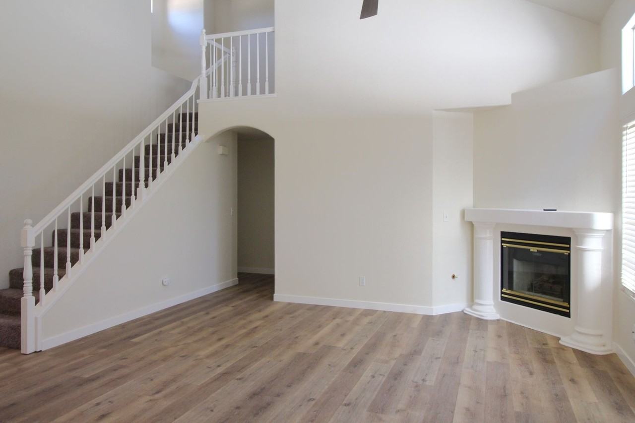 9547 N Whitehouse Dr - Photo 3 of 11