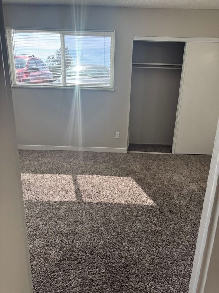 Welcome to The Lofts at Rock Vue - Photo 6 of 20