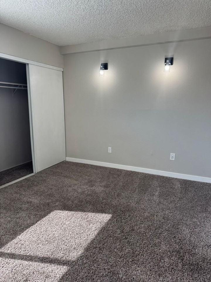 Welcome to The Lofts at Rock Vue - Photo 7 of 20