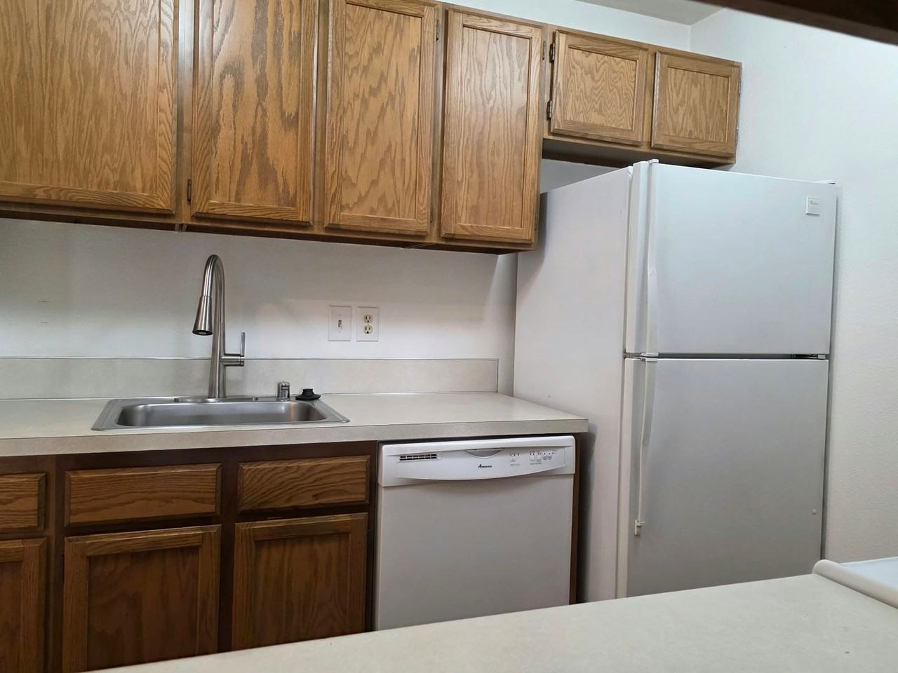 3207 Colby Ave - Photo 3 of 6
