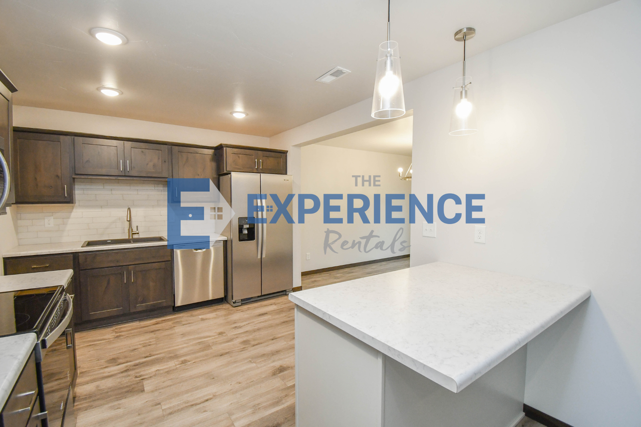 6125 S Bison Pl - Photo 6 of 41