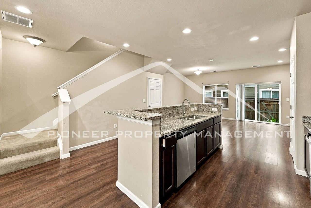 14700 E 104th Ave #3004 - Photo 4 of 23
