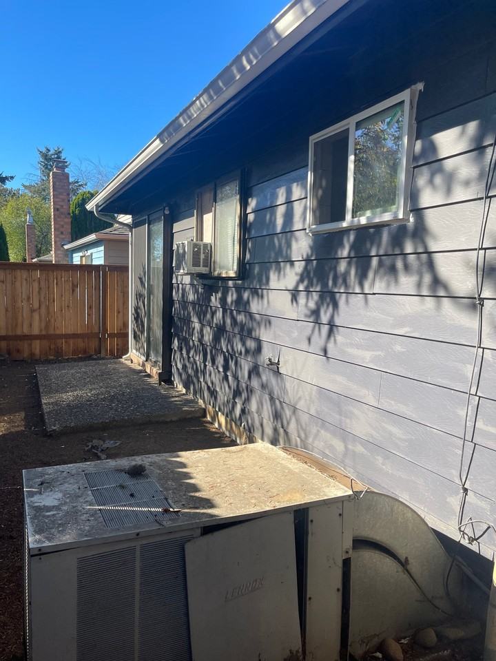 9024 Se Ellis St - Photo 3 of 7