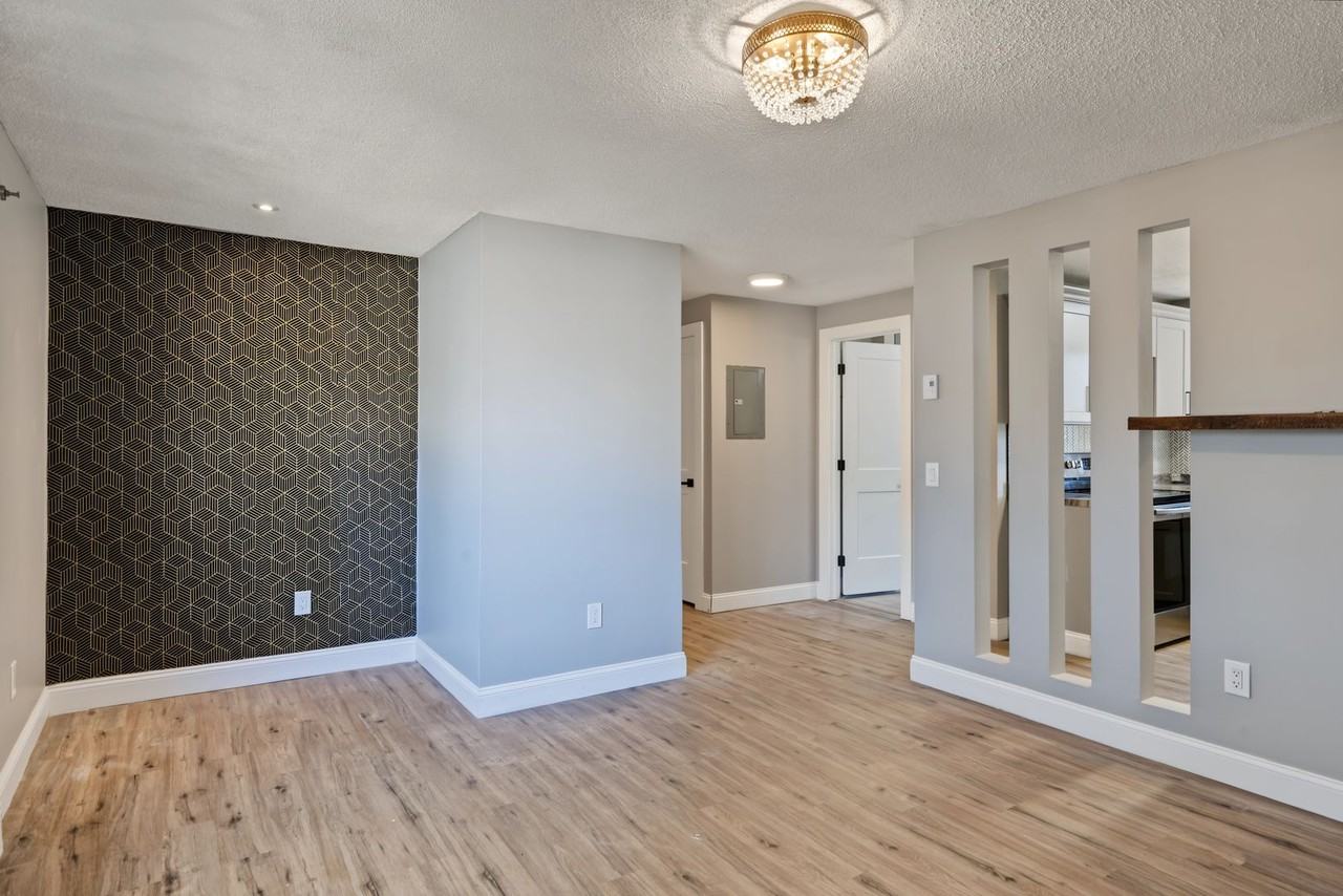 15 Otis Ct - Photo 2 of 19