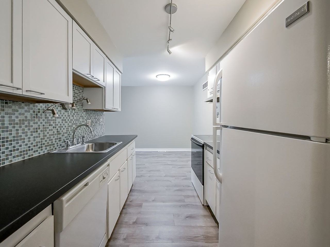655 Randolph St #102 - Photo 2 of 29