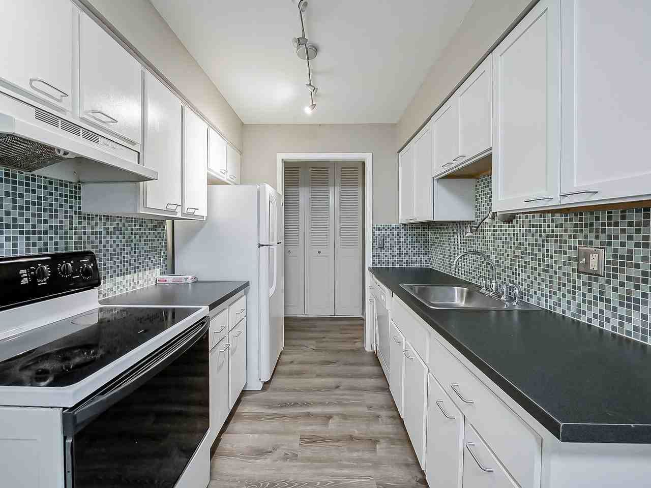 655 Randolph St #102 - Photo 3 of 29