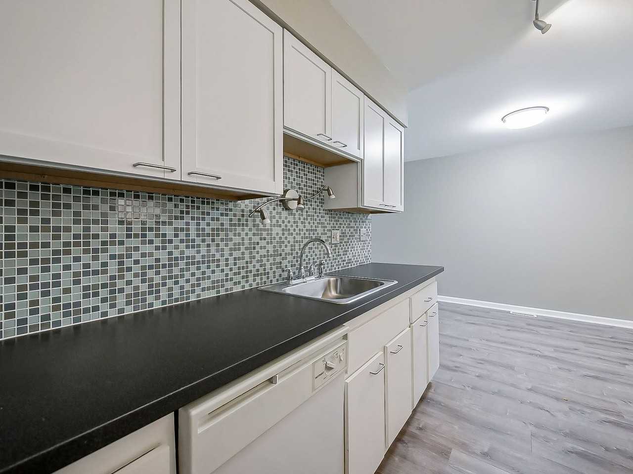 655 Randolph St #102 - Photo 4 of 29