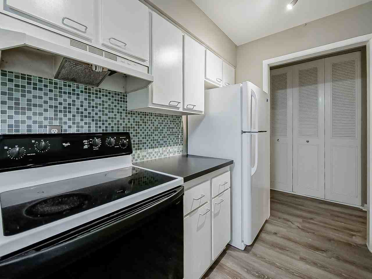 655 Randolph St #102 - Photo 5 of 29