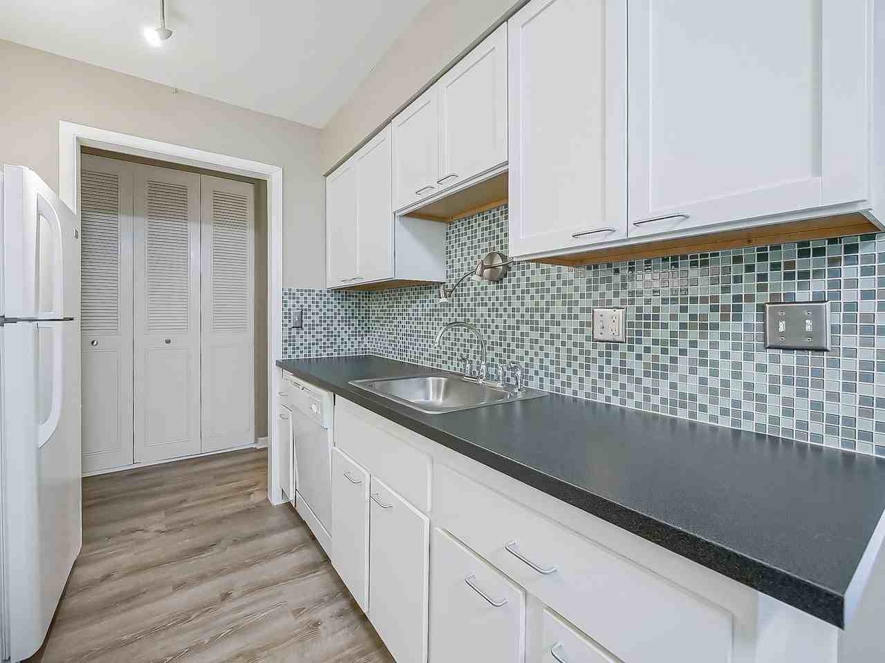 655 Randolph St #102 - Photo 6 of 29