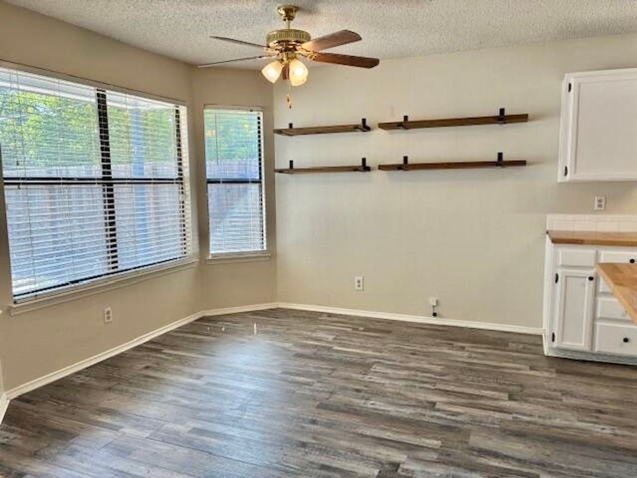 2718 Regent Blvd - Photo 3 of 5
