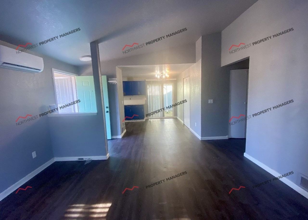 746 Berne Ln Se - Photo 4 of 15