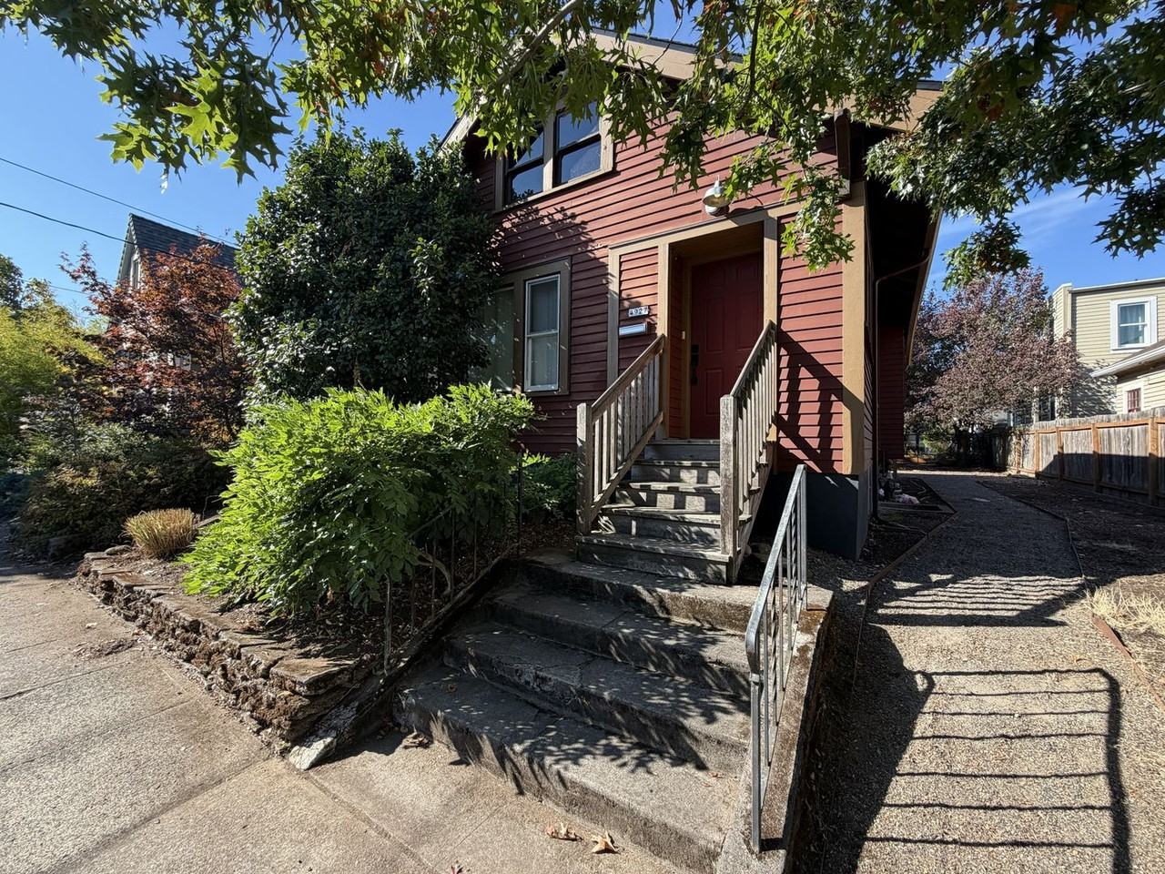 4927 Ne 32nd Pl - Photo 2 of 40