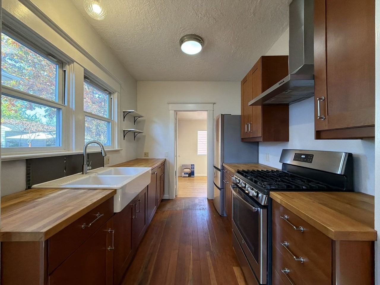 4927 Ne 32nd Pl - Photo 6 of 40