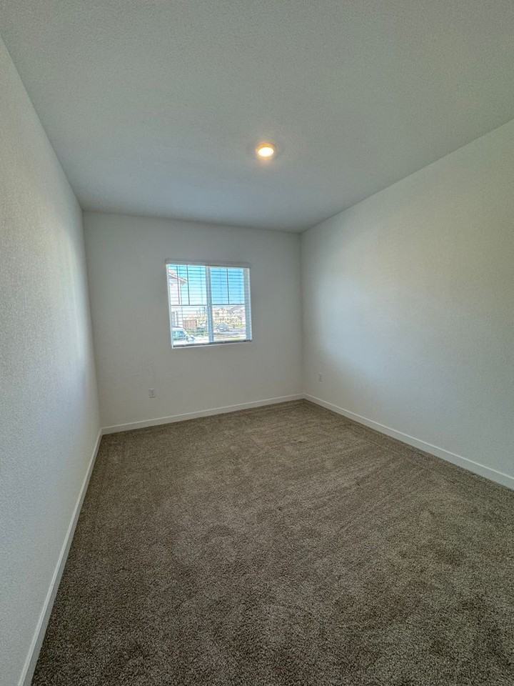 8412 Sinesky Way - Photo 2 of 12