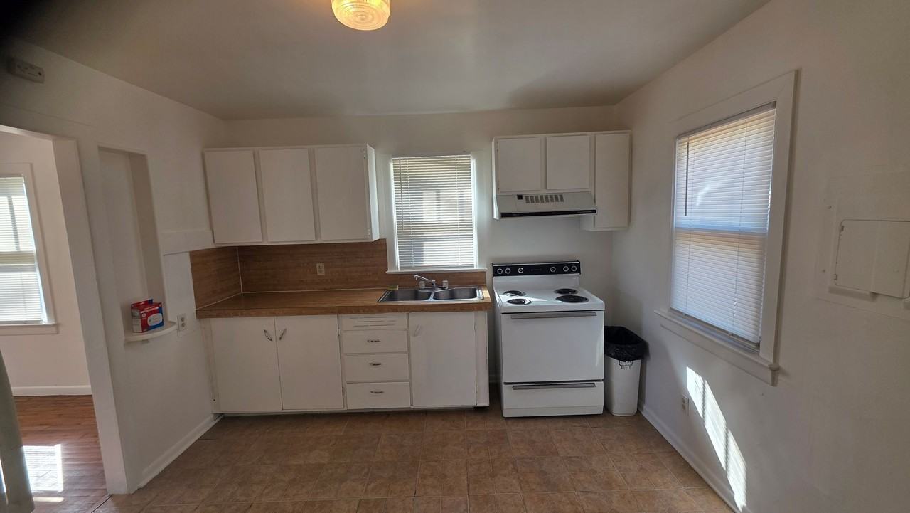 2001 6th St - Photo 4 of 15