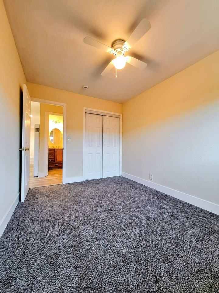 3354 Mount Logan Dr - Photo 4 of 23