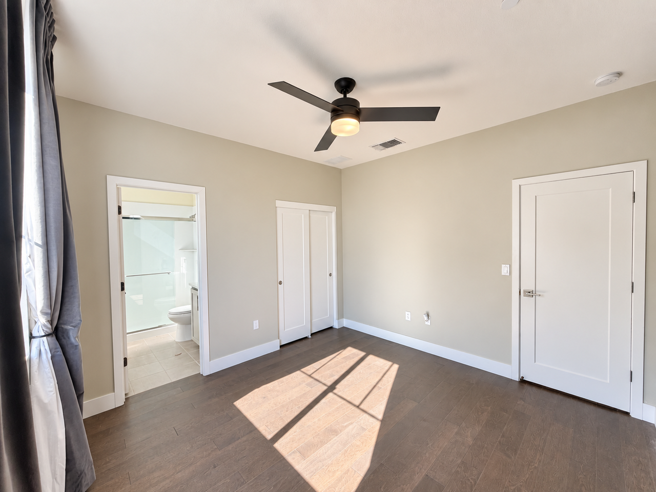 37901 Hickory St - Photo 4 of 11