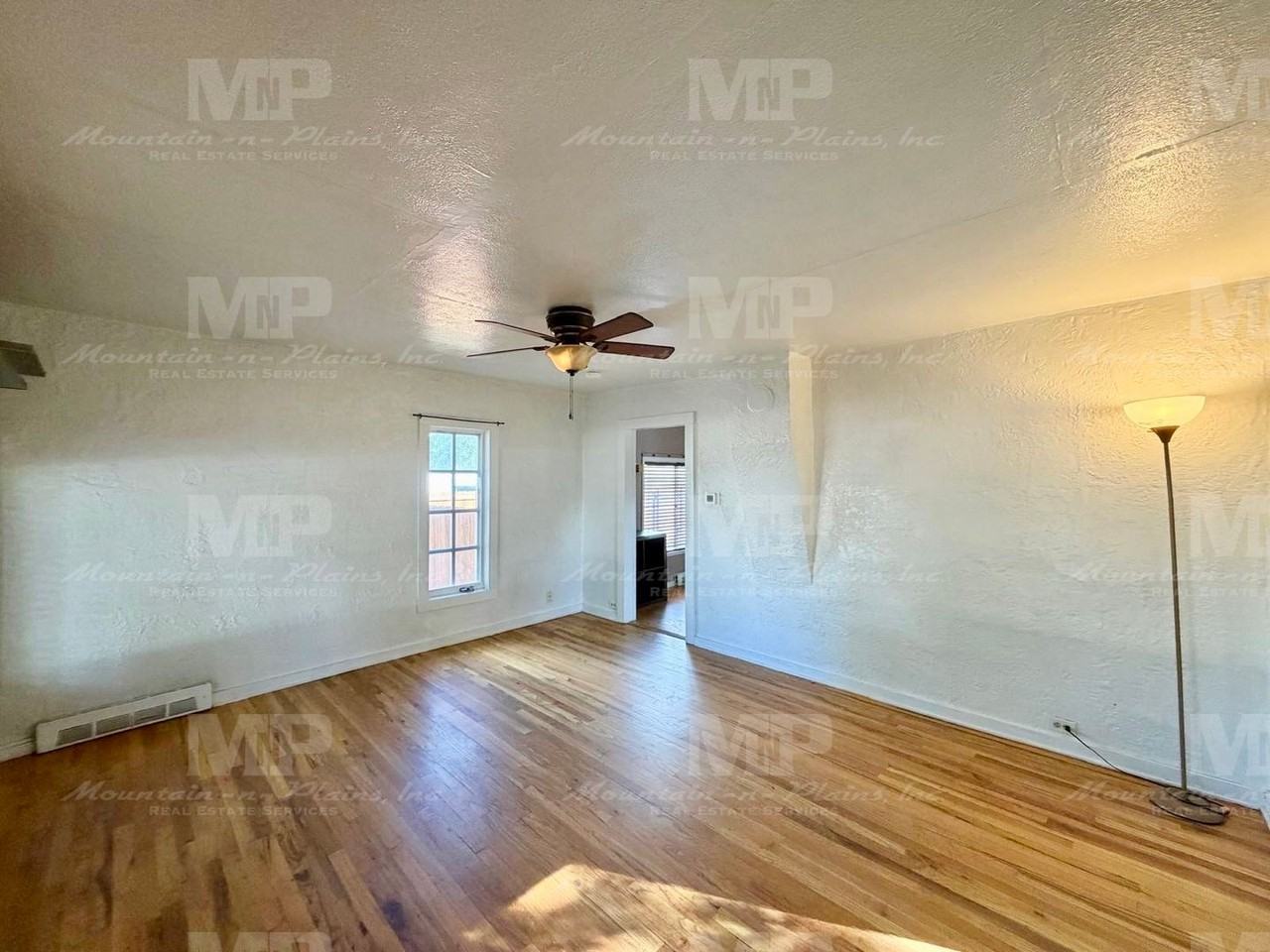 640 Lesser Dr - Photo 4 of 15