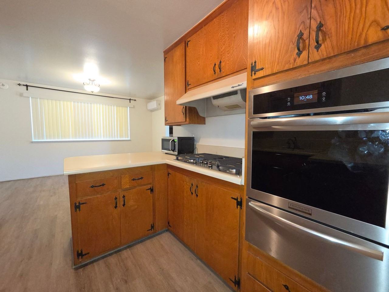 4002 Armstrong St - Photo 3 of 30
