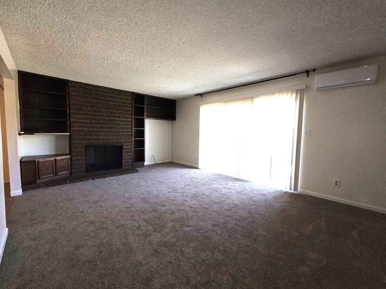 4002 Armstrong St - Photo 7 of 30