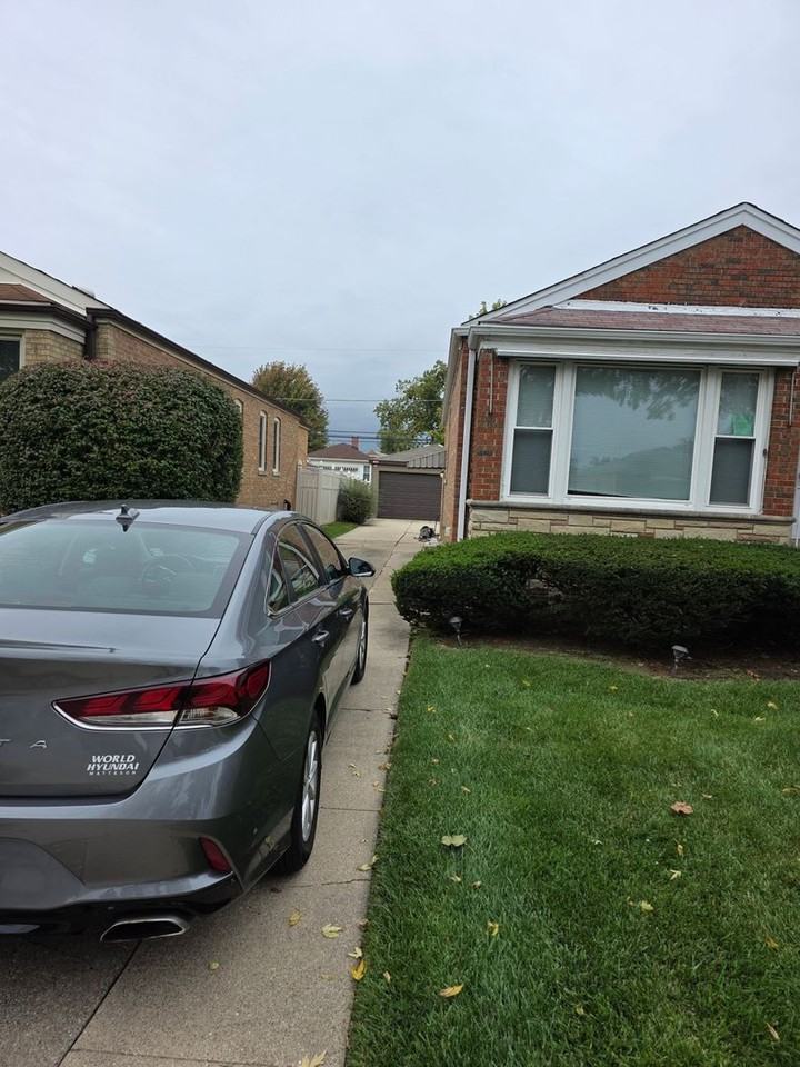 9024 S Utica Ave - Photo 6 of 12