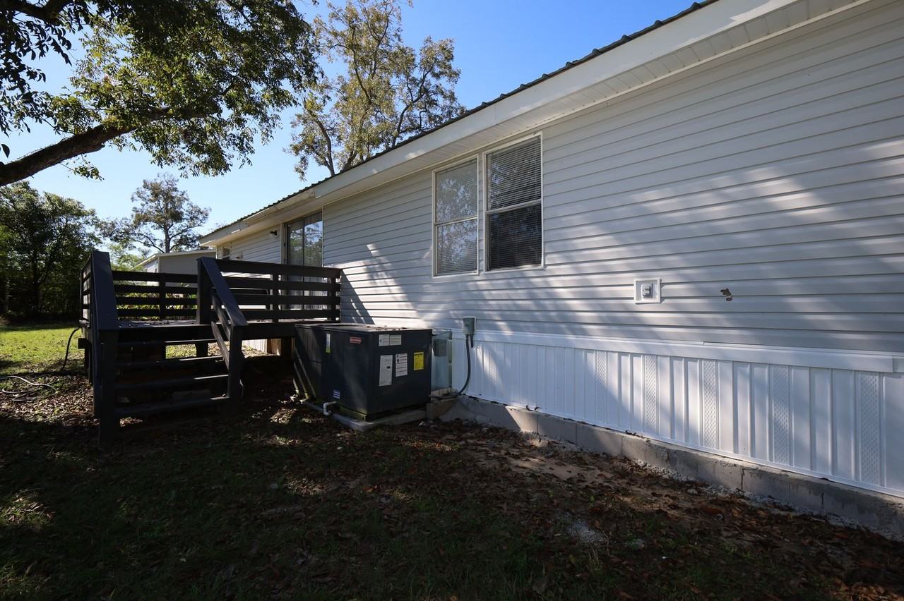 8272 Ousley Rd - Photo 4 of 16