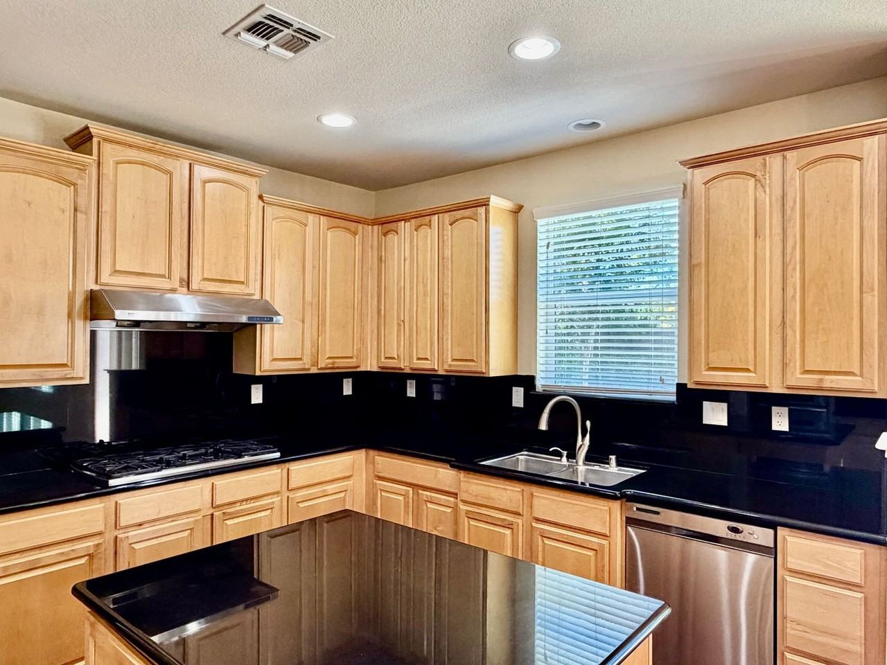 4446 Menaggio Way - Photo 7 of 33