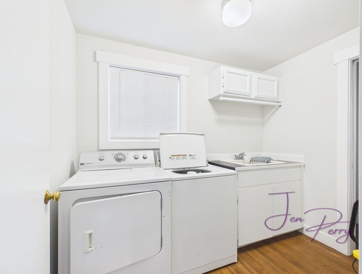 501 Shuksan Way - Photo 3 of 20