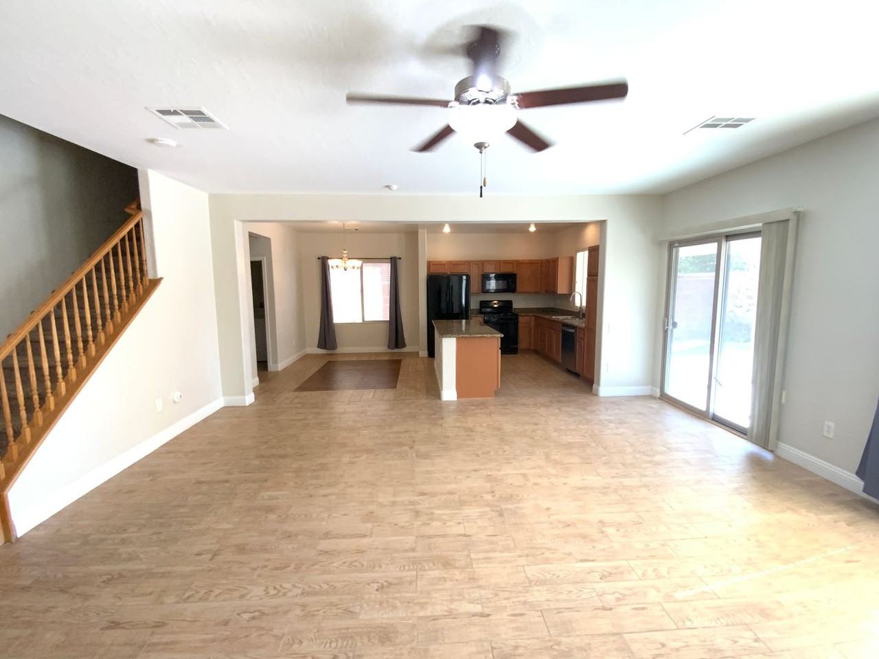 4457 Galapagos Ave - Photo 5 of 32