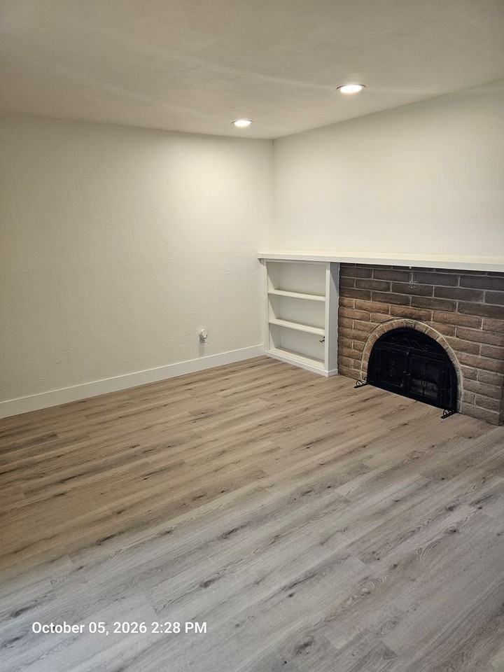 1142 N Gem St - Photo 2 of 7