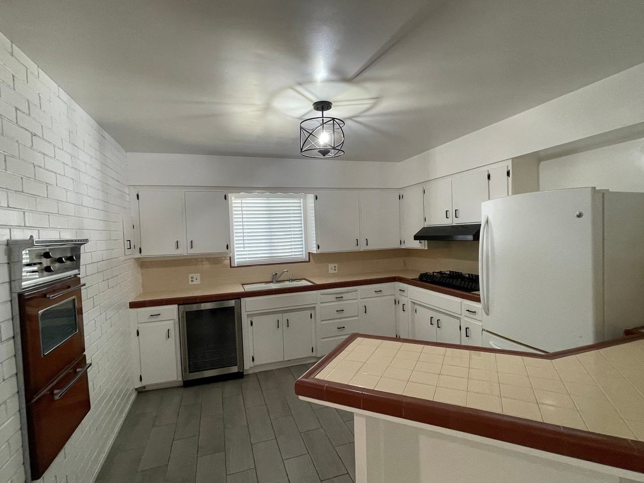 293 N York St - Photo 3 of 16