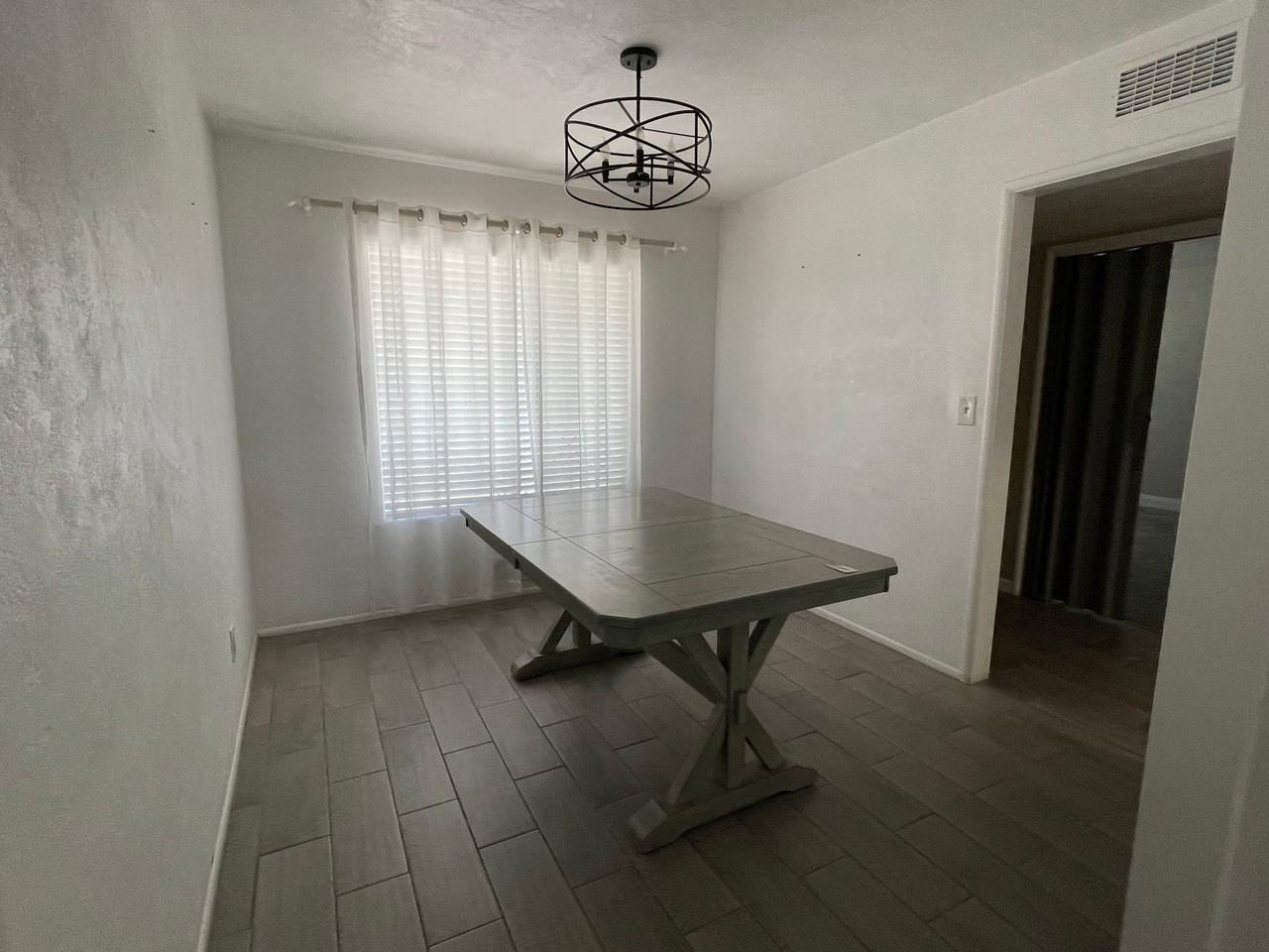 293 N York St - Photo 4 of 16