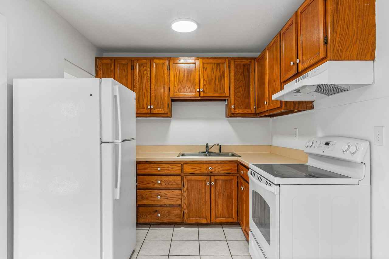 802 4th Ave N - Photo 2 of 26