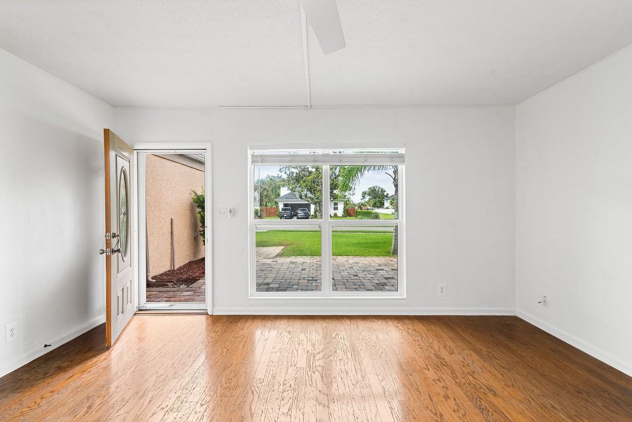 802 4th Ave N - Photo 7 of 26