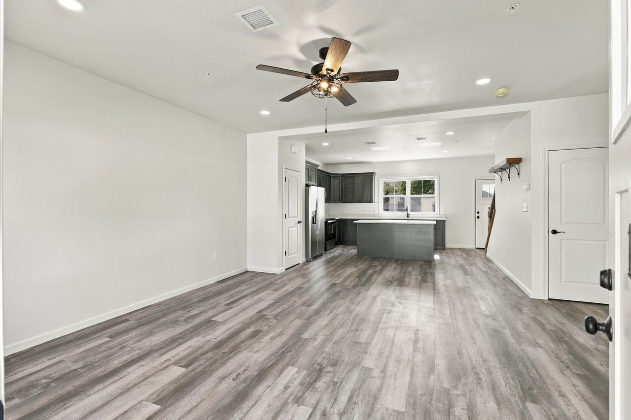 750 S 9th St - Photo 5 of 50