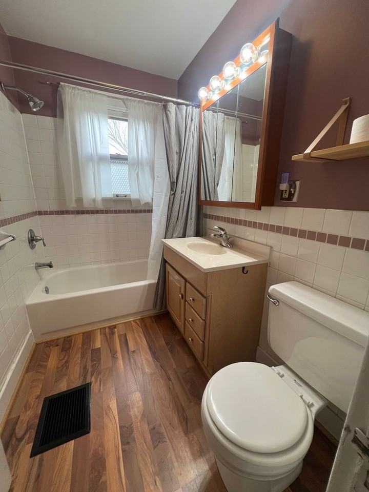 5422 Charlotte St - Photo 7 of 9